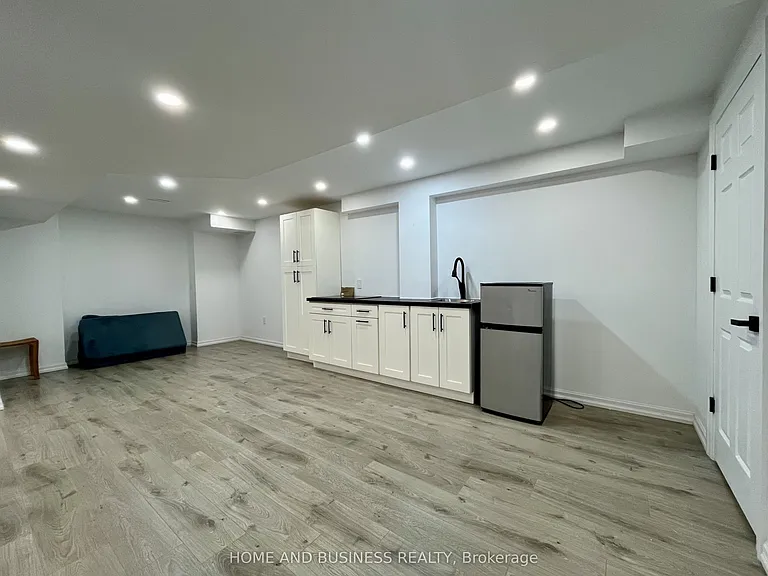 152 Marvin Ave — Photo 23