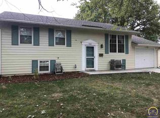 3325 SW Moundview Dr, Topeka, KS 66614