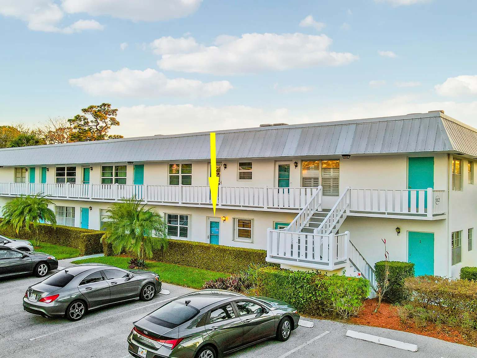 2 bed, 2.0 bath, 1005 sqft, $3,200 — Photo 2