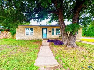 2402 Oak Dr, Gatesville, TX 76528