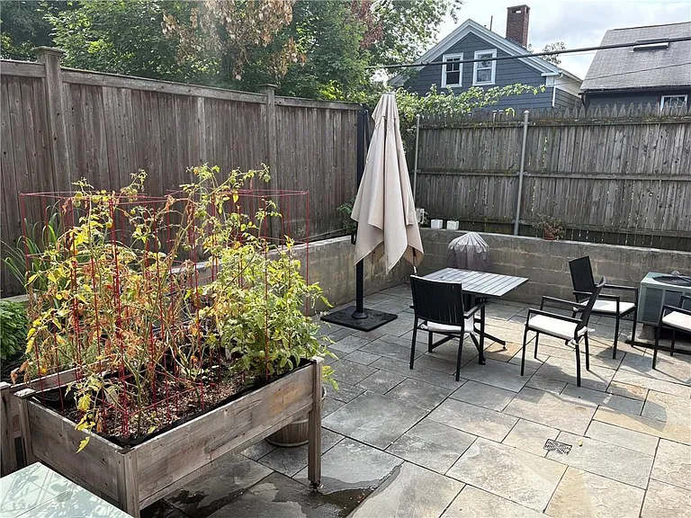 117 Sheldon St #1 — Photo 11