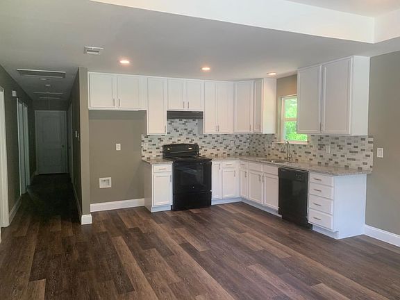 2nd image of 3926 Gillespie St