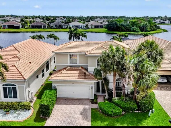 7879 Monarch Ct, Delray Beach, FL 33446