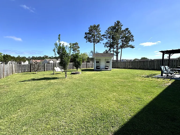 418 Amaryllis Ln — Photo 33