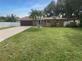 566 Northwest Blvd N, Saint Petersburg, FL 33702
