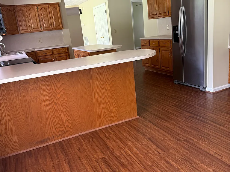 1085 Terry Ln — Photo 4
