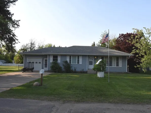 615 3rd St W, Park Rapids, MN 56470