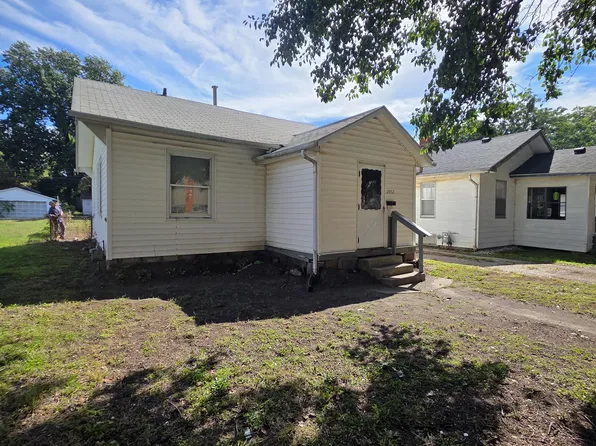 2052 N Lowber St, Decatur, IL 62526