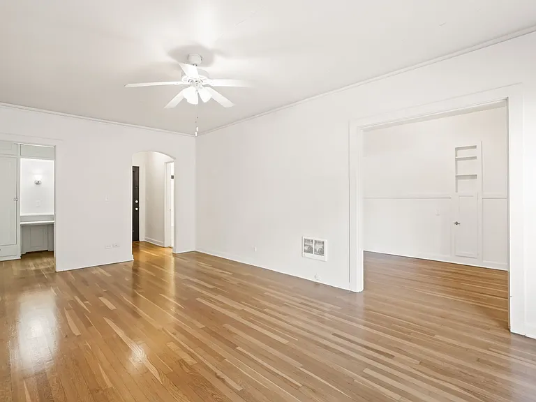 The Glenden Apartments — Photo 7