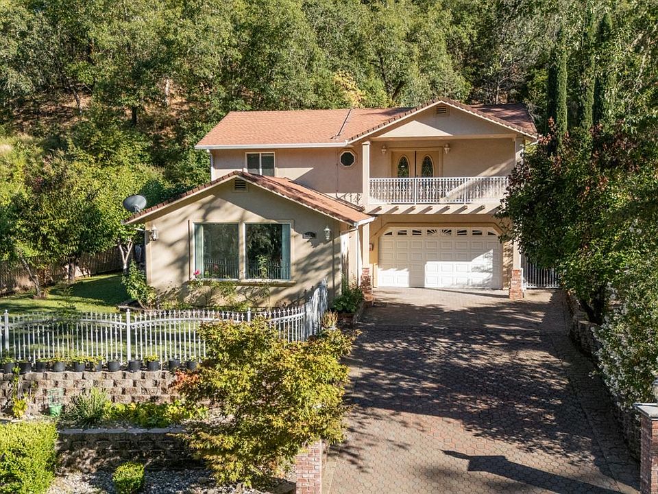 1st image of 261 Crestview Drive