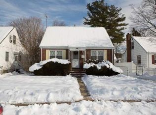 371 1st Pl, Uniondale, NY 11553