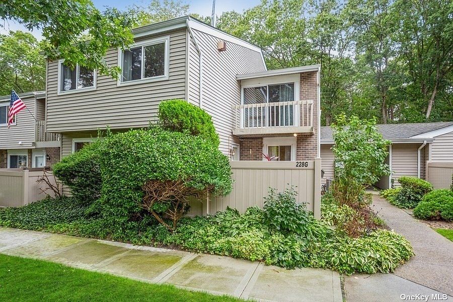 228 Springmeadow Drive UNIT G, Holbrook, NY 11741 Zillow