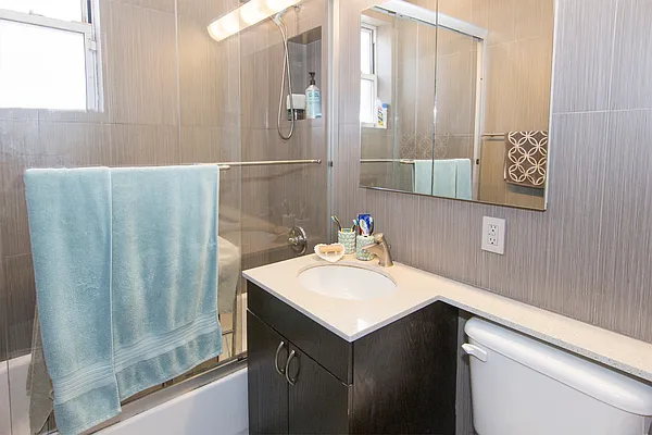 Rented by Modern Spaces | media 4