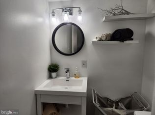 18715 Walkers Choice Rd APT 4, Montgomery Village, MD 20886