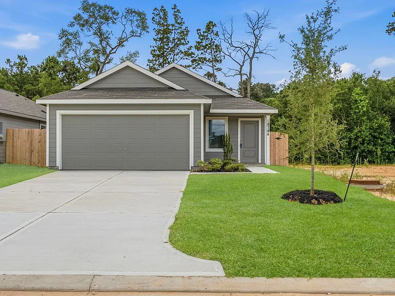 18784 Loom Dr — Photo 1