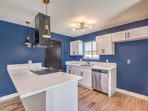 2nd image of 6121 Borden Cir