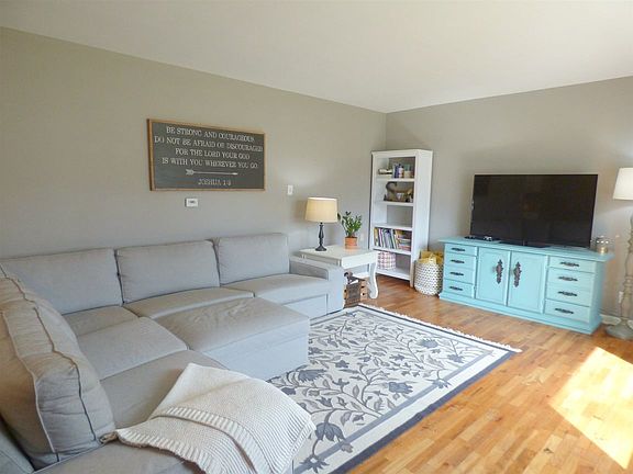 3rd image of 56211 Harman Dr