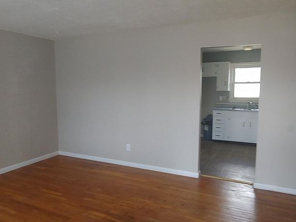4th image of 336 Larkwood Dr