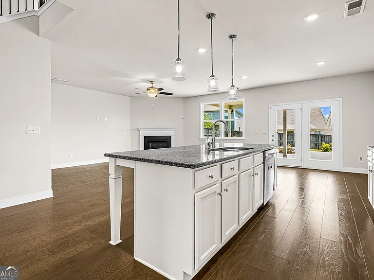 3331 Fall Branch Ln — Photo 11