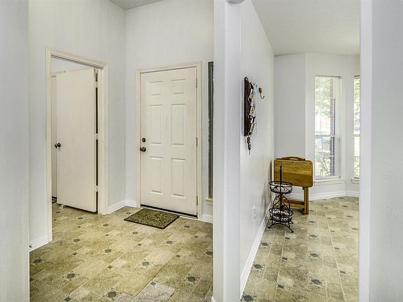 5th image of 1873 Redwood Ln