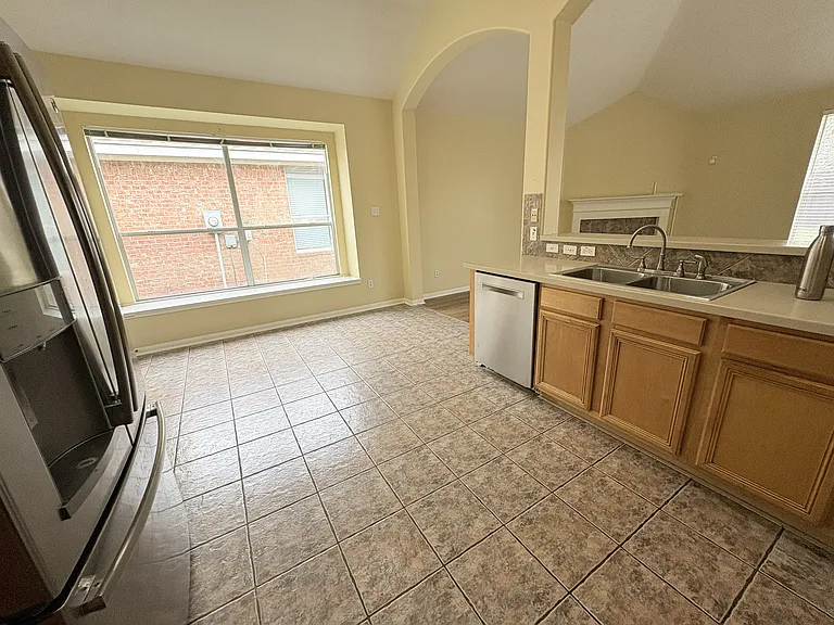 6038 Heathmoor Ln — Photo 13