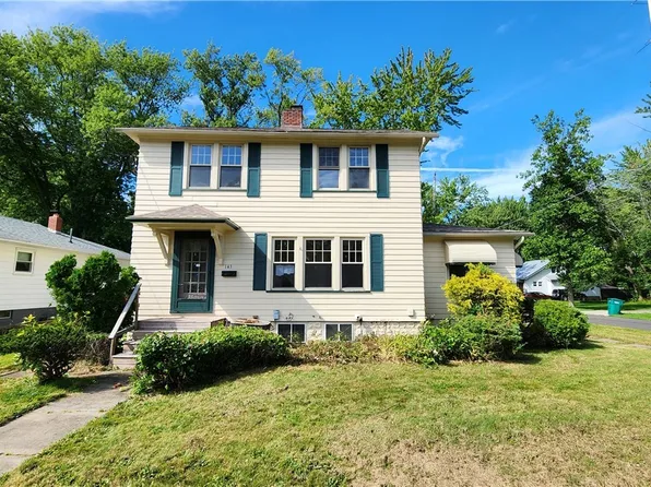 143 Elm St, Geneva, OH 44041