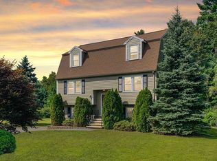 51 Regina S Dr, Tewksbury, MA 01876