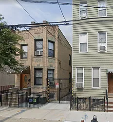 1921 Harman Street  image 1 of 26