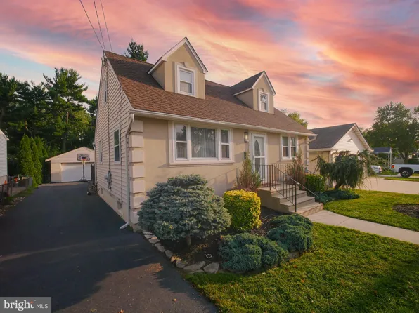 428 Roberts Ave, Bellmawr, NJ 08031