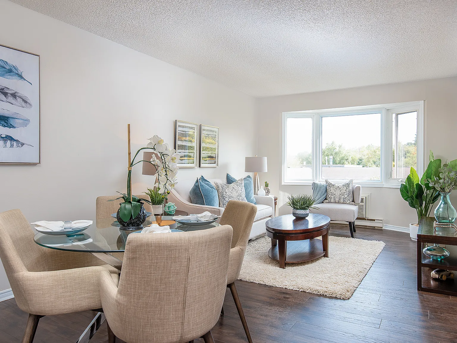 Orange Manor Apartments — Photo 4