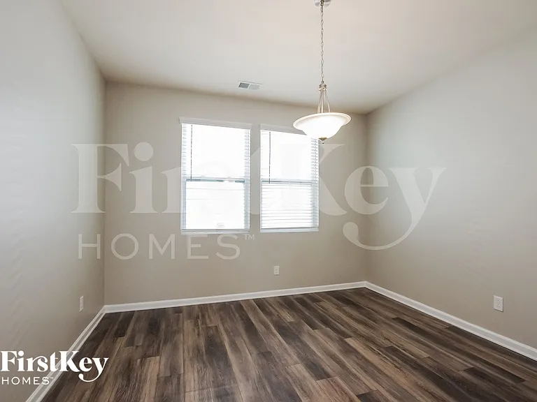 15025 Cordelia Dr — Photo 6