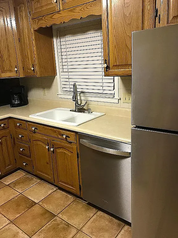 Excalibur Dr SE, Huntsville — Photo 4