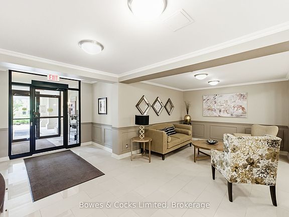 3rd image of 869 Clonsilla Ave #110