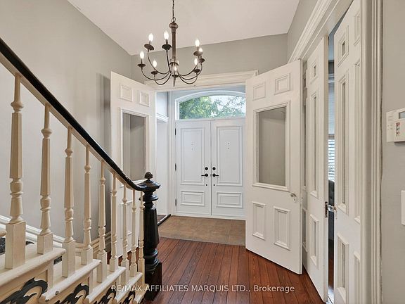 3rd image of 105 5th St E