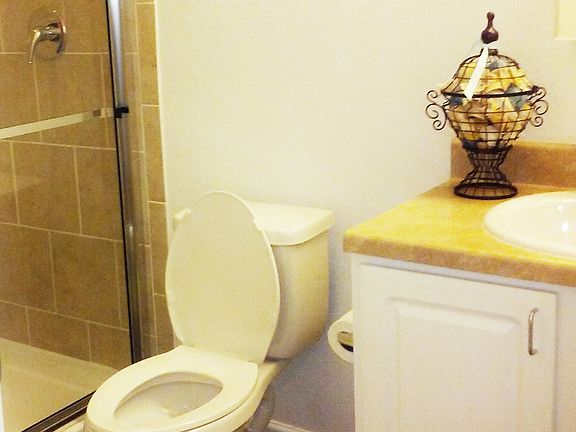 5th image of 913 2nd St S APT 211