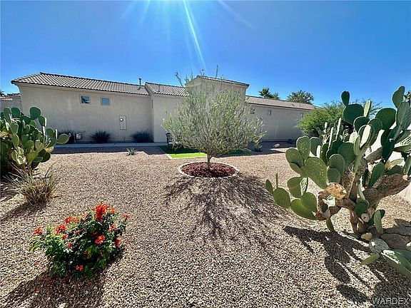 4th image of 1021 Desert Nights Lane