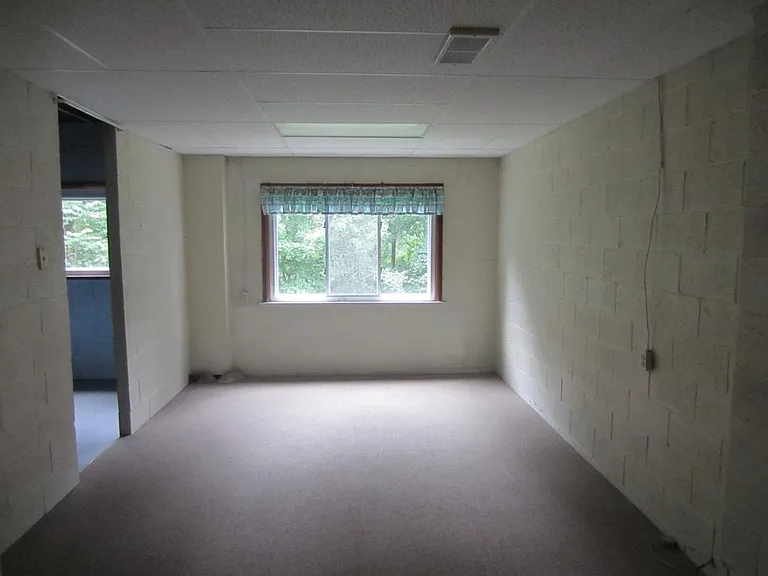 3403 N Hills Rd — Photo 16