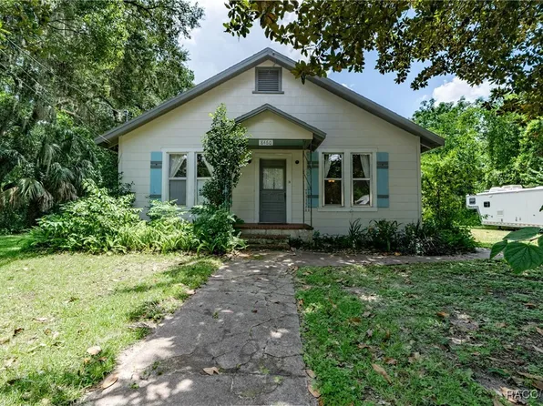 8460 E Magnolia St, Floral City, FL 34436