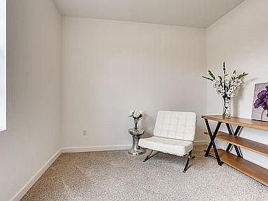 4th image of 1364 NE White Pine Ter