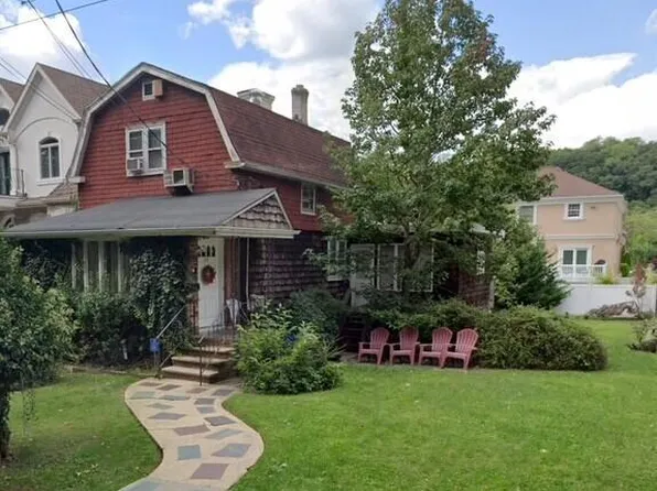 43 Mace St, Staten Island, NY 10306