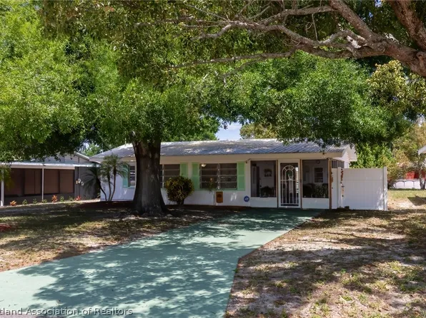 908 W Prairie St, Avon Park, FL 33825