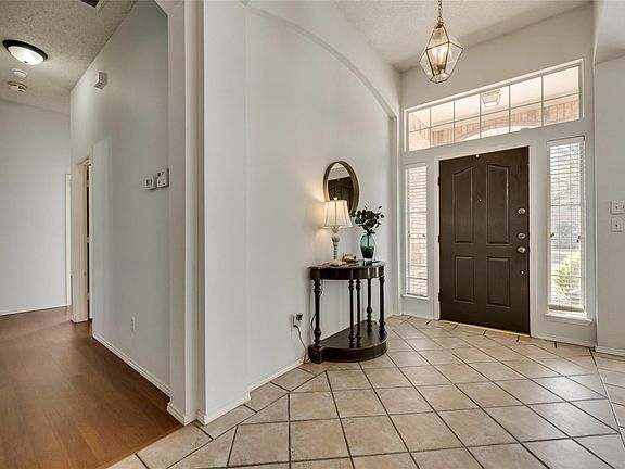 5th image of 10106 Cecile Dr