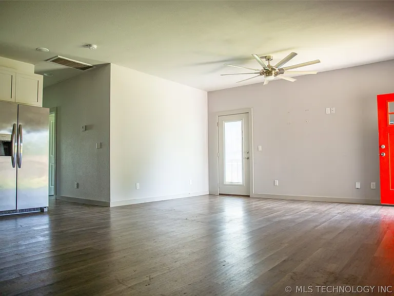 1815 N Saint Louis Ave #A — Photo 6