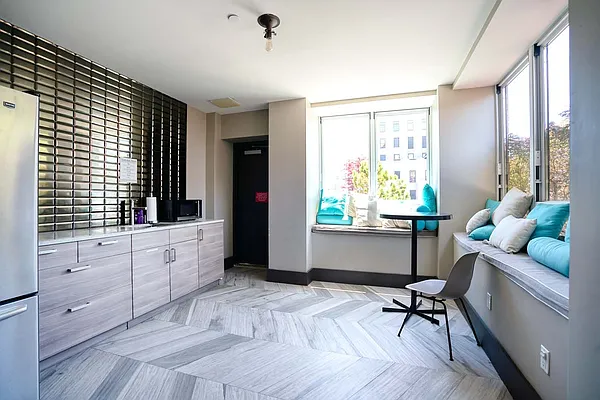 Rented by R New York | media 29