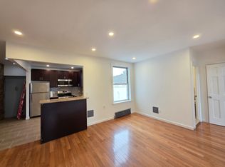 34-51 9th St #6, Astoria, NY 11106