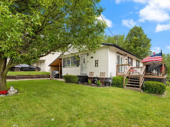 902 4th St, Glenwood, IA 51534