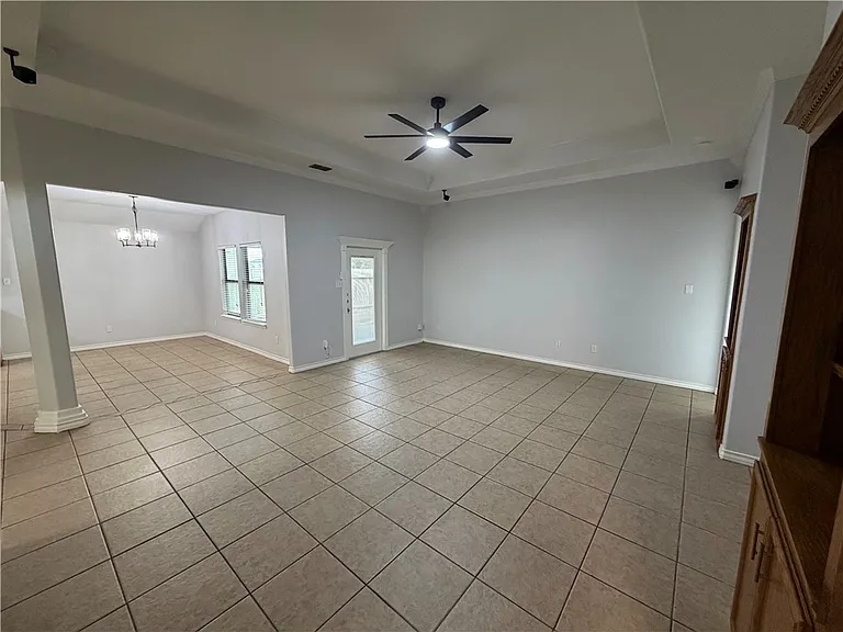 6830 Round Table St — Photo 17