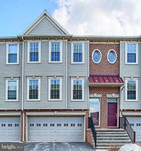 6312 Creekbend Dr — Photo 1
