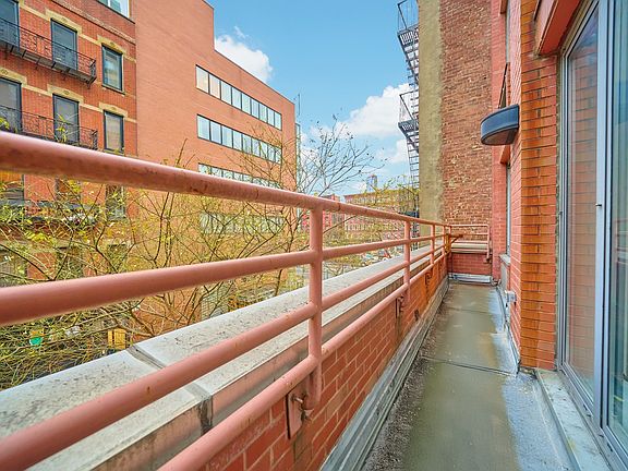 2nd image of 165 Eldridge St #2B