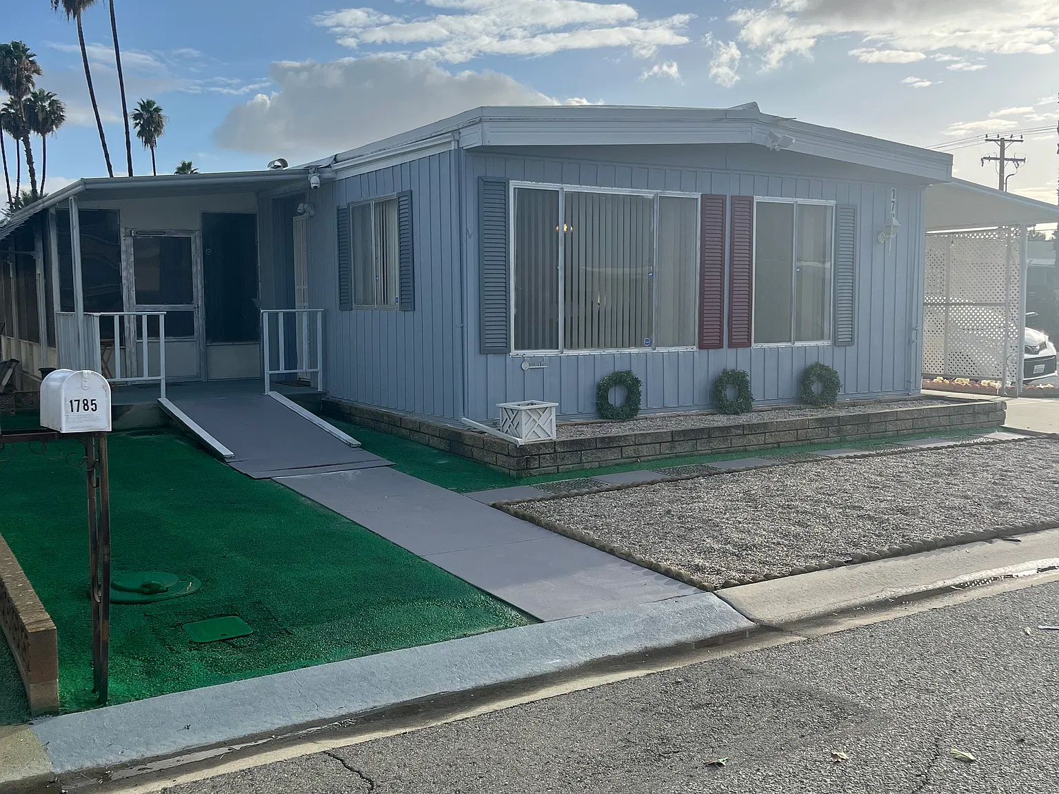 2 bed, 1080 sqft, $1,600 — Photo 1